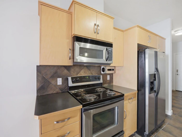 311-910 18 Avenue SW, Calgary, AB, T2T 0H1 - 10