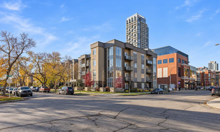 311-910 18 Avenue SW