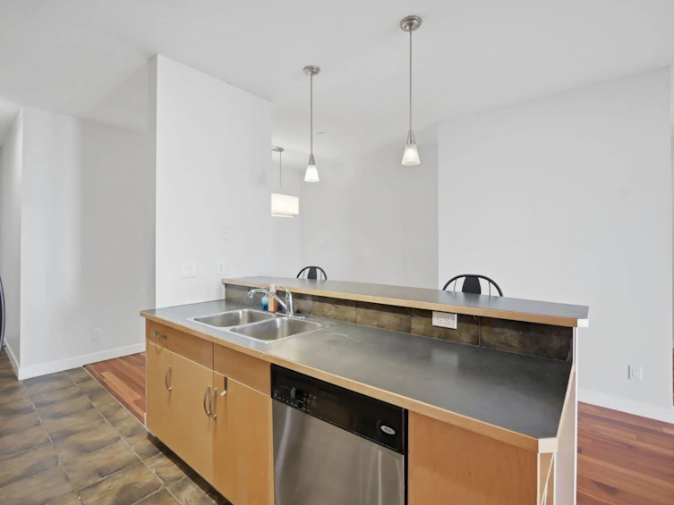 311-910 18 Avenue SW, Calgary, AB, T2T 0H1 - 8