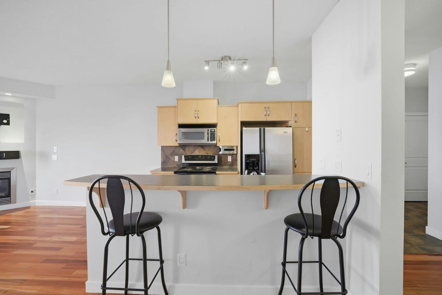311-910 18 Avenue SW - 2