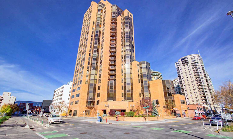 2003-1100 8 Avenue SW