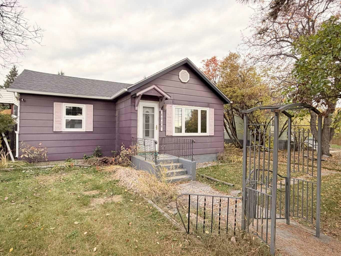 4524 48 Avenue, Rocky Mountain House, AB, T4T 1A4