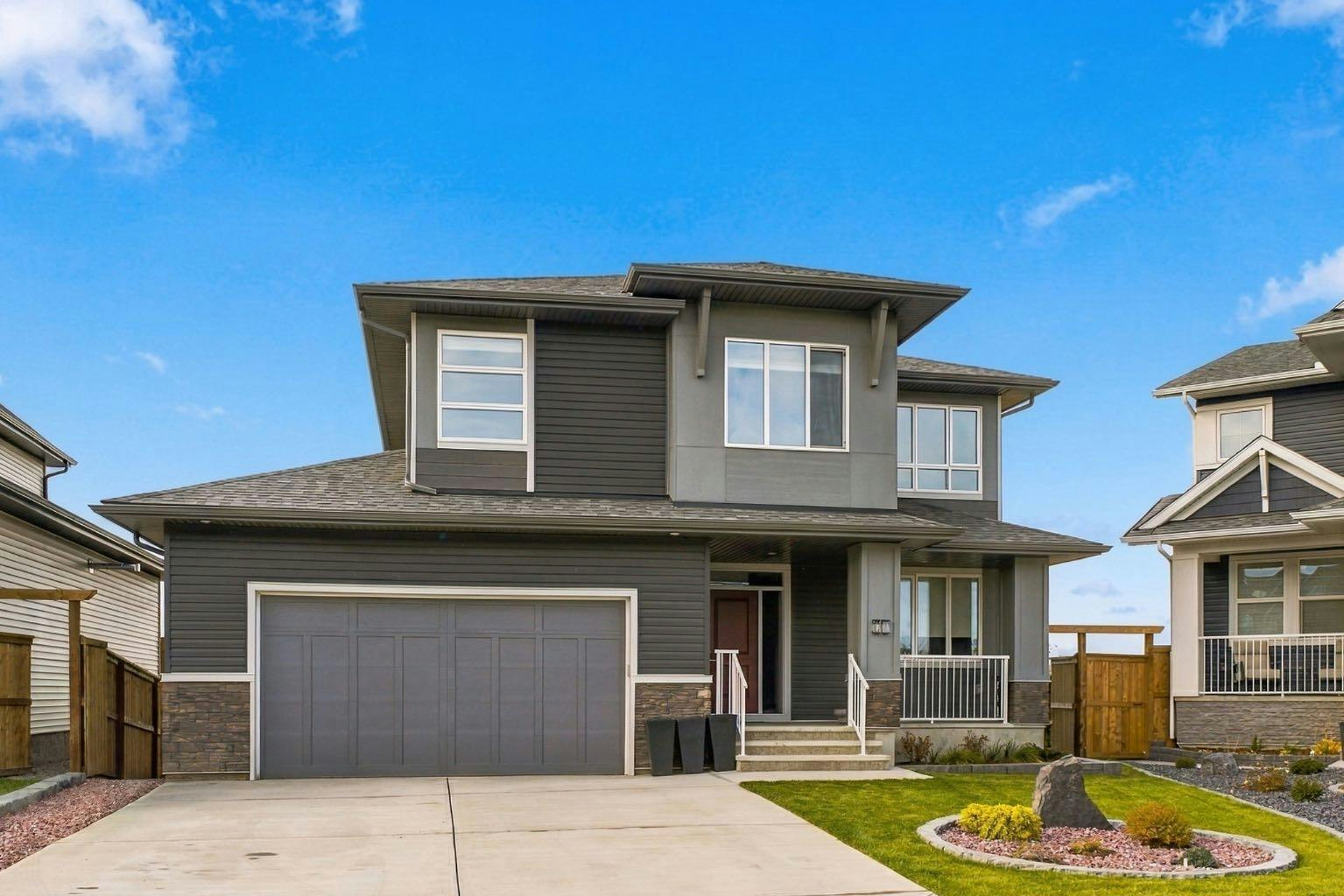 10 Heritage Close, Cochrane, AB, T4C 3G8