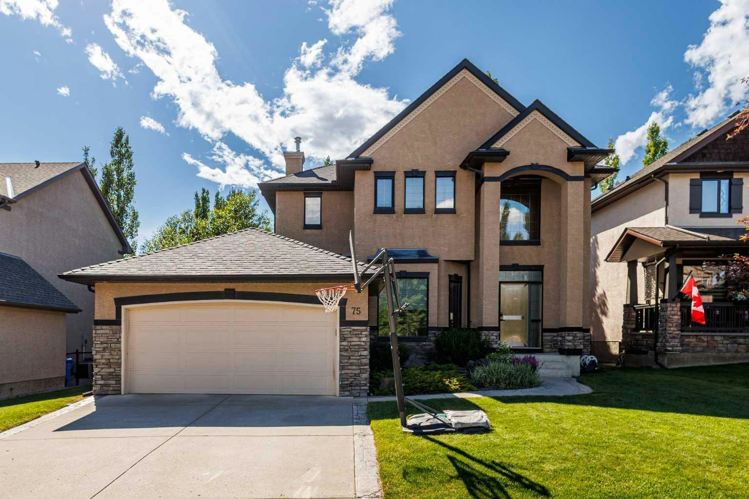 75 Discovery Ridge Mount SW, Calgary, AB, T3H 5G2