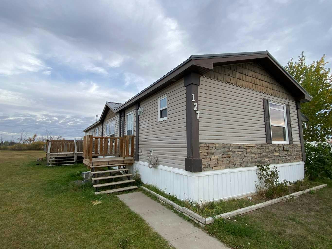 127 Meadowplace Drive E, Brooks, AB, T1R 0X1