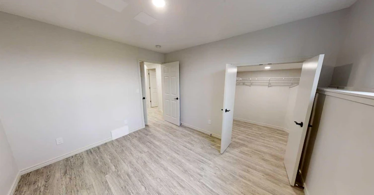 B-10506 98a Street, County of Grande Prairie, AB, T8X 5G1 - 12