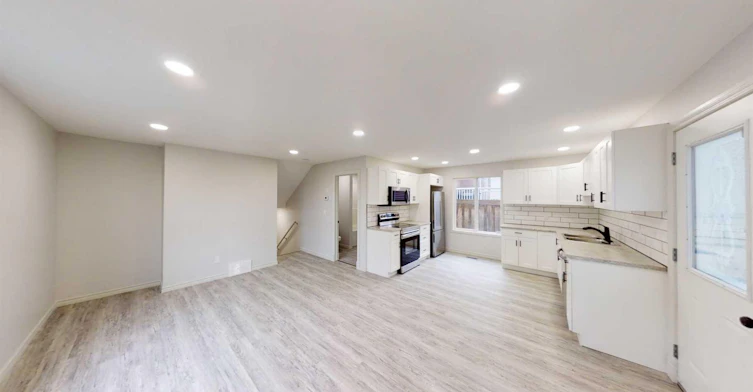 B-10506 98a Street, County of Grande Prairie, AB, T8X 5G1 - 2
