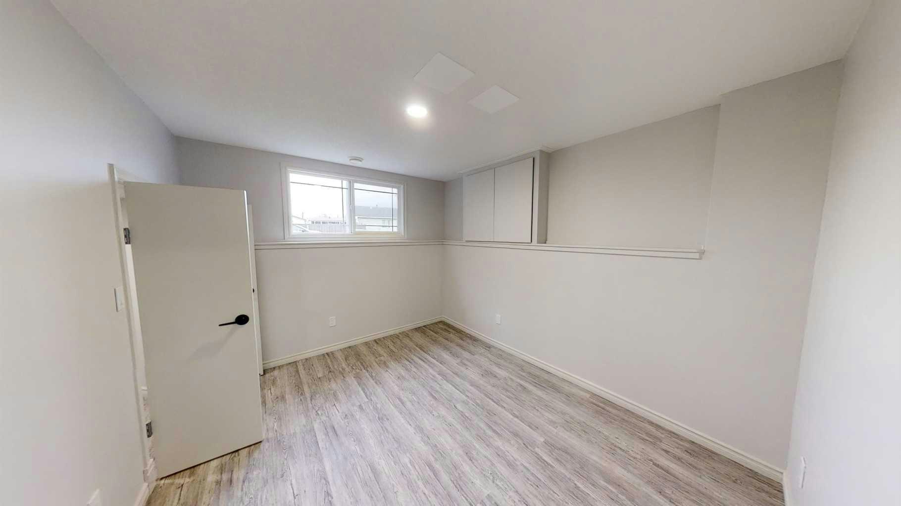 B-10506 98a Street, County of Grande Prairie, AB, T8X 5G1 - 11