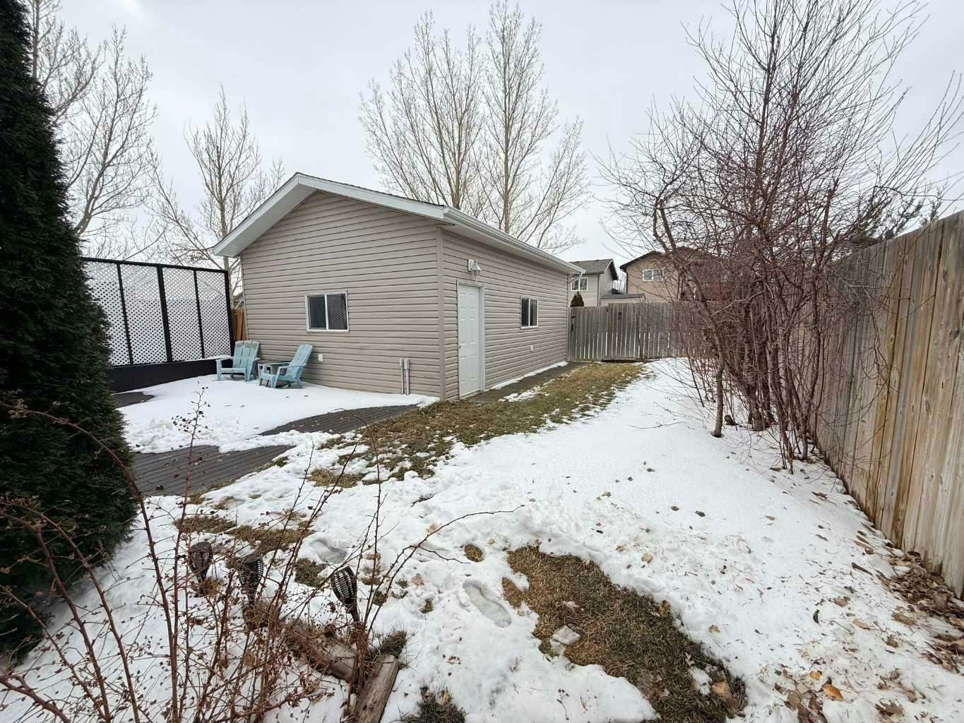300 Tartan Circle W, Lethbridge, AB, T1J 0Z1 - 2