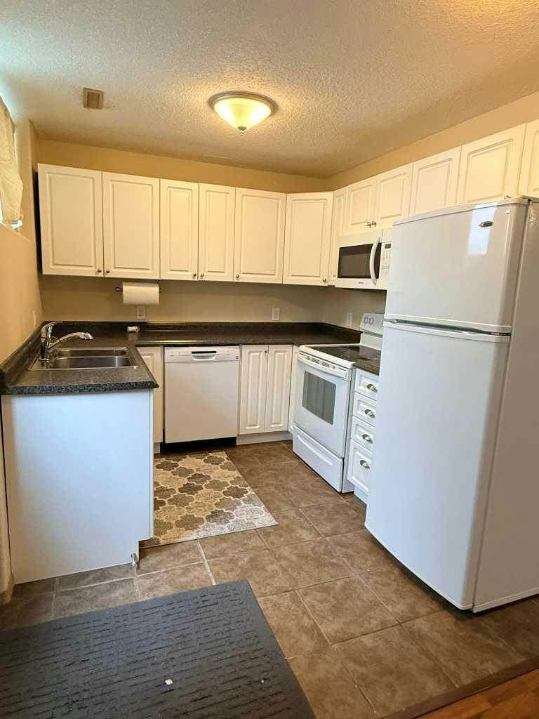 300 Tartan Circle W, Lethbridge, AB, T1J 0Z1 - 10