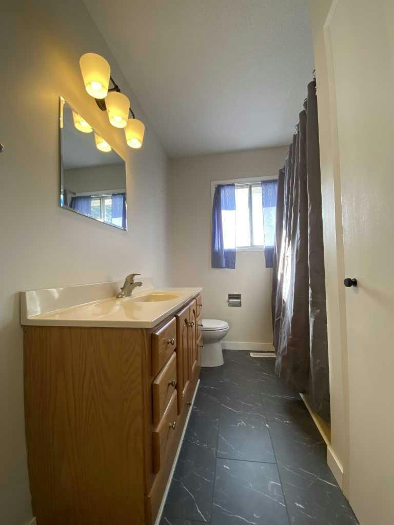 10818 93a Street, Grande Prairie, AB, T8V 1Y7 - 9