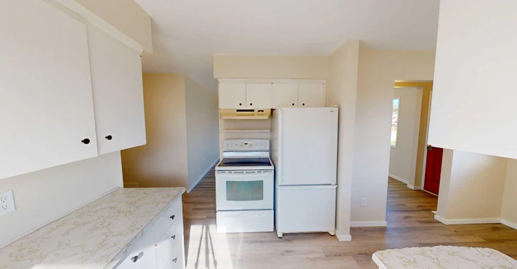 10818 93a Street, Grande Prairie, AB, T8V 1Y7 - 5