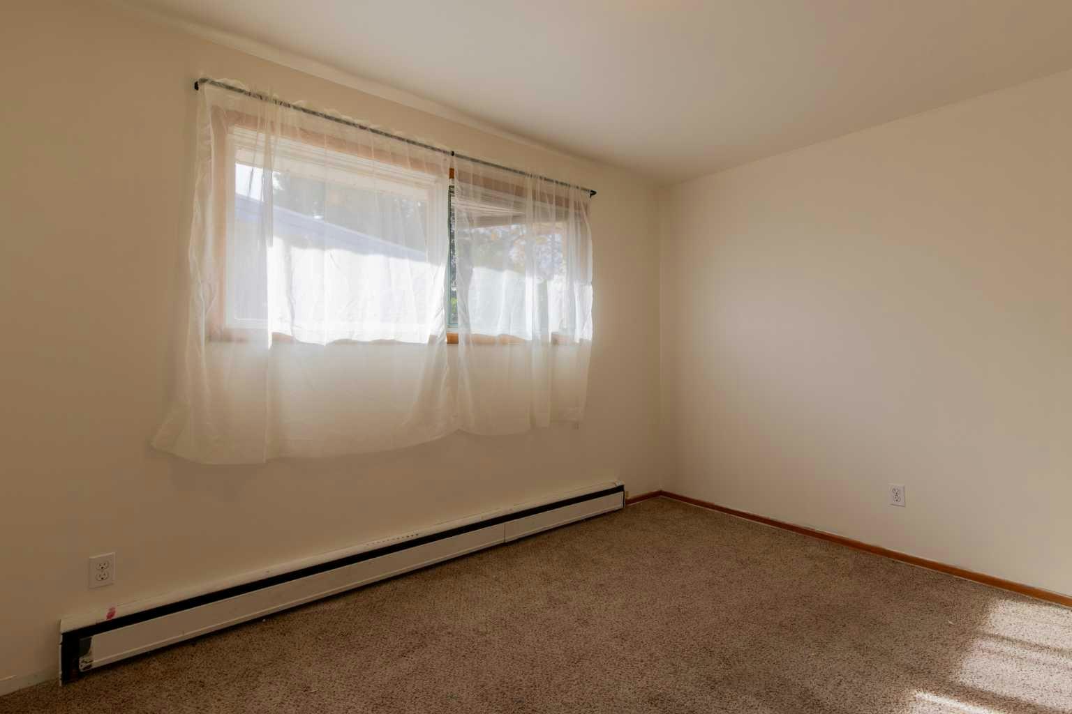 2504 7 Avenue N, Lethbridge, AB, T1H 0Z4 - 18
