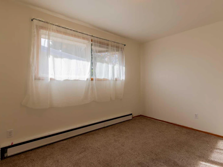 2504 7 Avenue N, Lethbridge, AB, T1H 0Z4 - 18