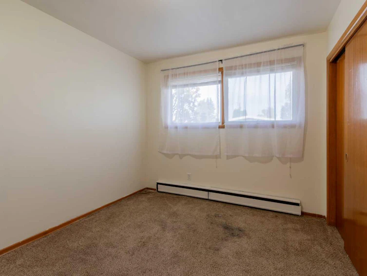 2504 7 Avenue N, Lethbridge, AB, T1H 0Z4 - 17