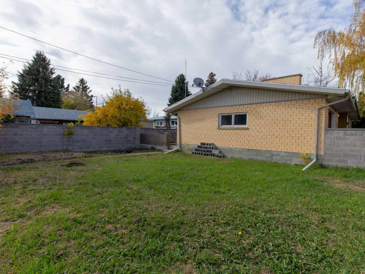 2504 7 Avenue N, Lethbridge, AB, T1H 0Z4 - 31