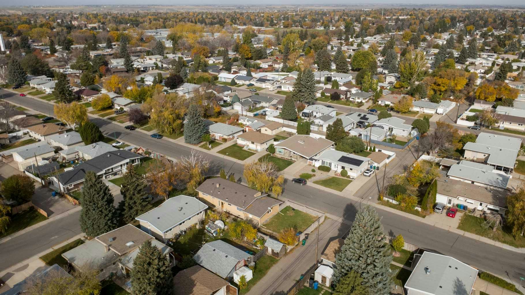 2504 7 Avenue N, Lethbridge, AB, T1H 0Z4 - 36