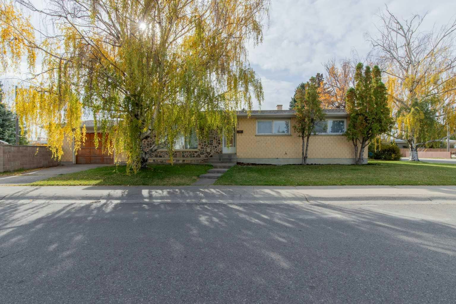 2504 7 Avenue N - 2