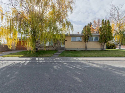 2504 7 Avenue N - 2