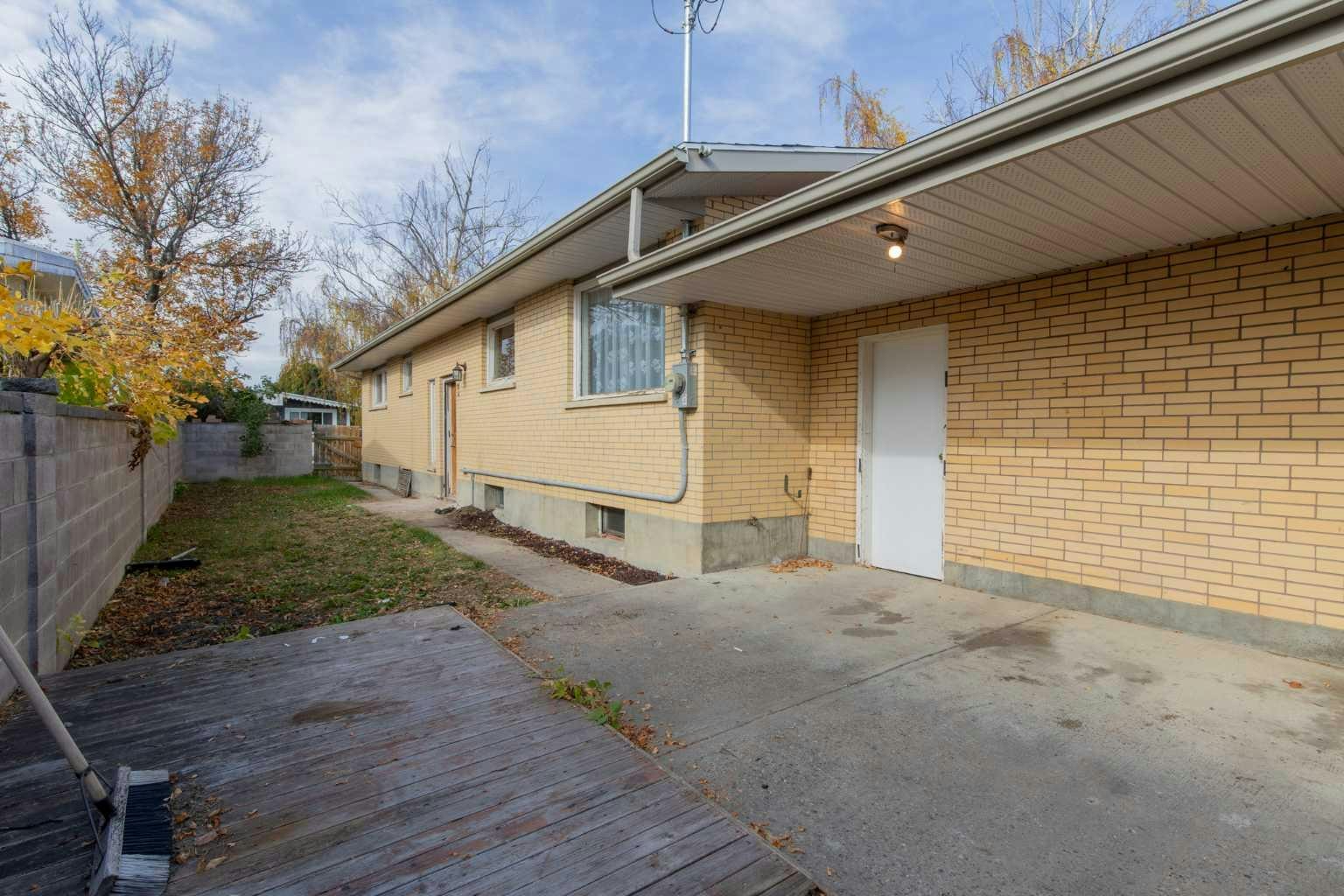 2504 7 Avenue N, Lethbridge, AB, T1H 0Z4 - 29