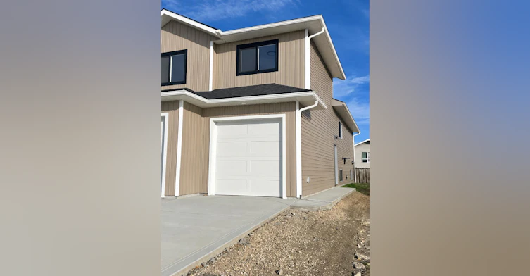 A-8870 85a Avenue, Grande Prairie, AB, T8X 0R5