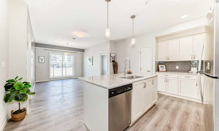 215-20 Seton Park SE