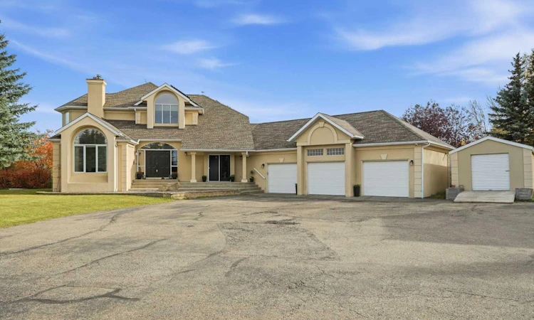 28 Bearspaw Acres