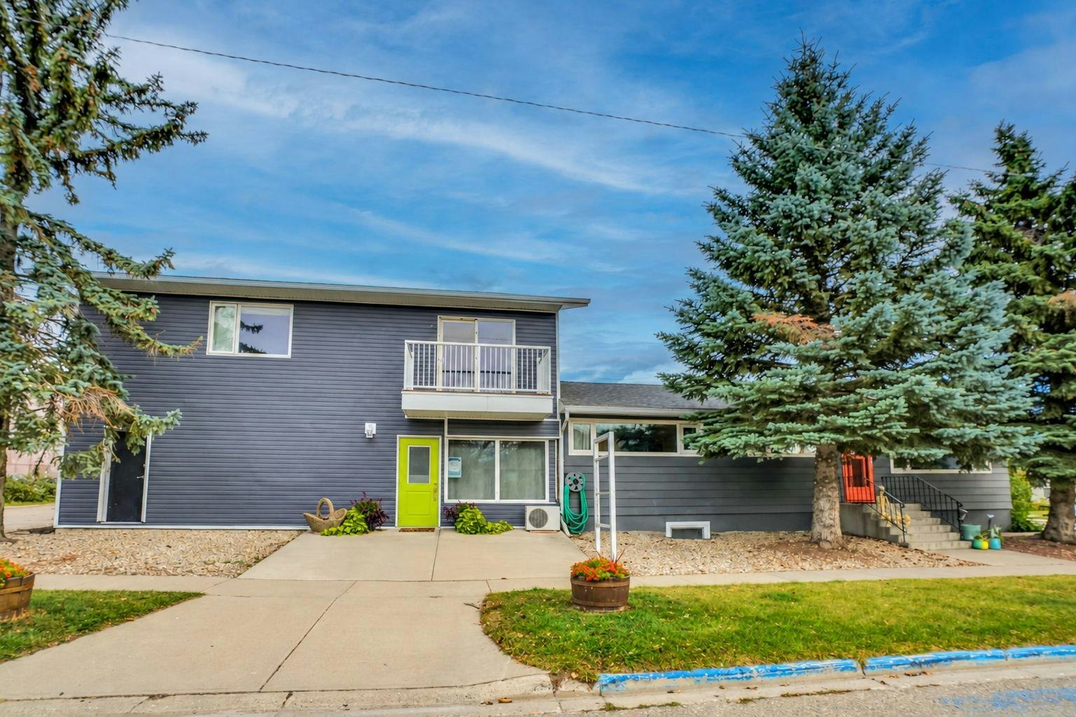 413 3 Street, Strathmore, AB, T1P 1B9