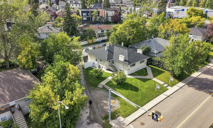 2404 & 2406 Richmond Road SW