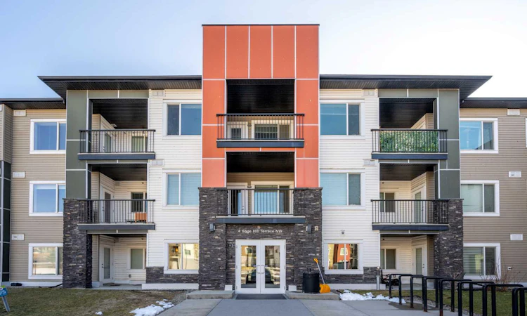 303-4 Sage Hill Terrace NW