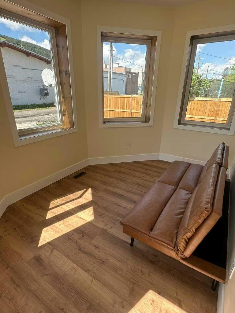 21 Ave 12366 Avenue, Crowsnest Pass, AB, T0K 0E0 - 8