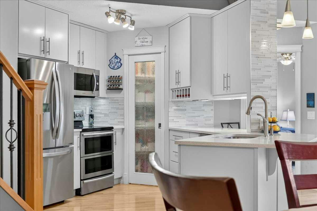 248 Springbank Villas SW, Calgary, AB, T3H 5P7