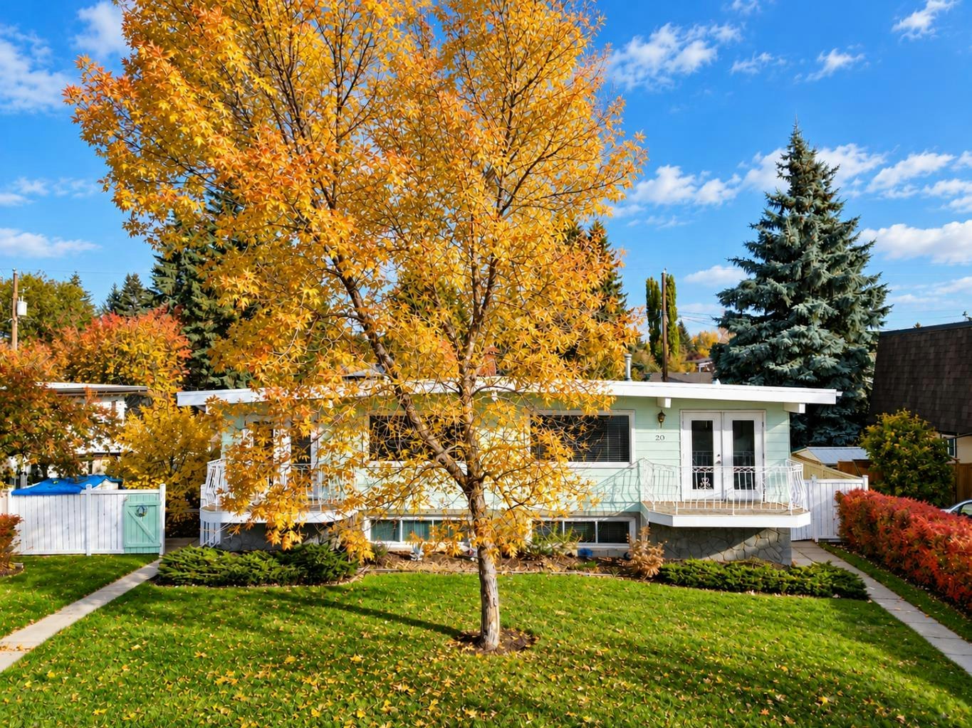 20 Silver Springs Drive NW, Calgary, AB, T3B 2X8