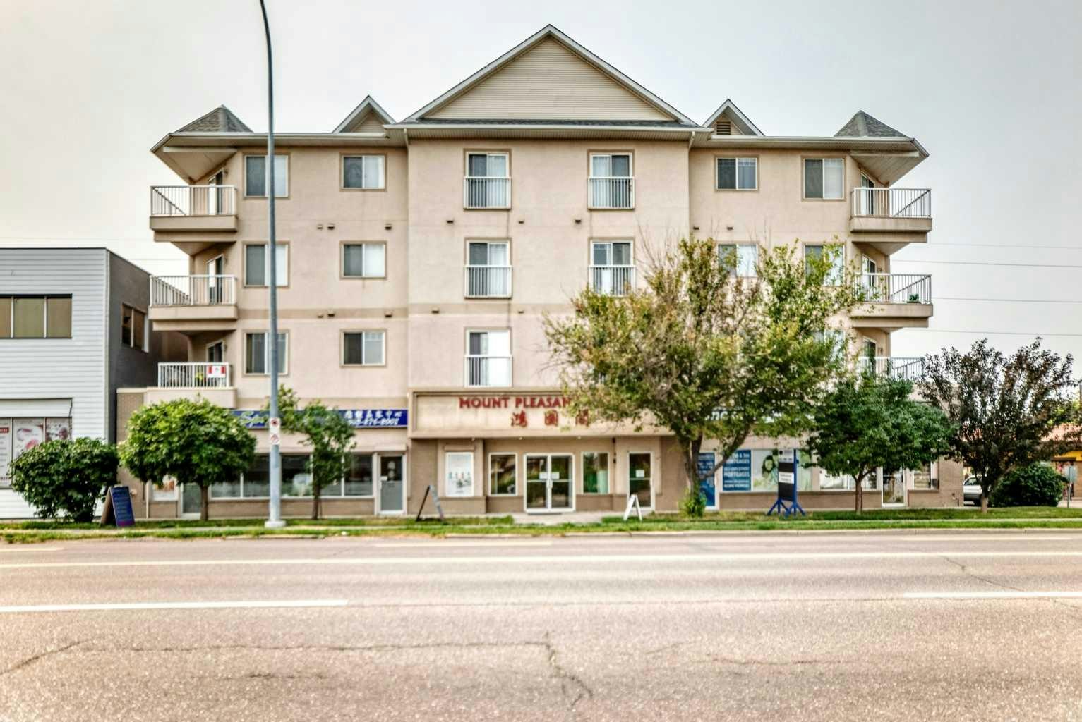301-1905 Centre Street NW, Calgary, AB, T2E 2S7