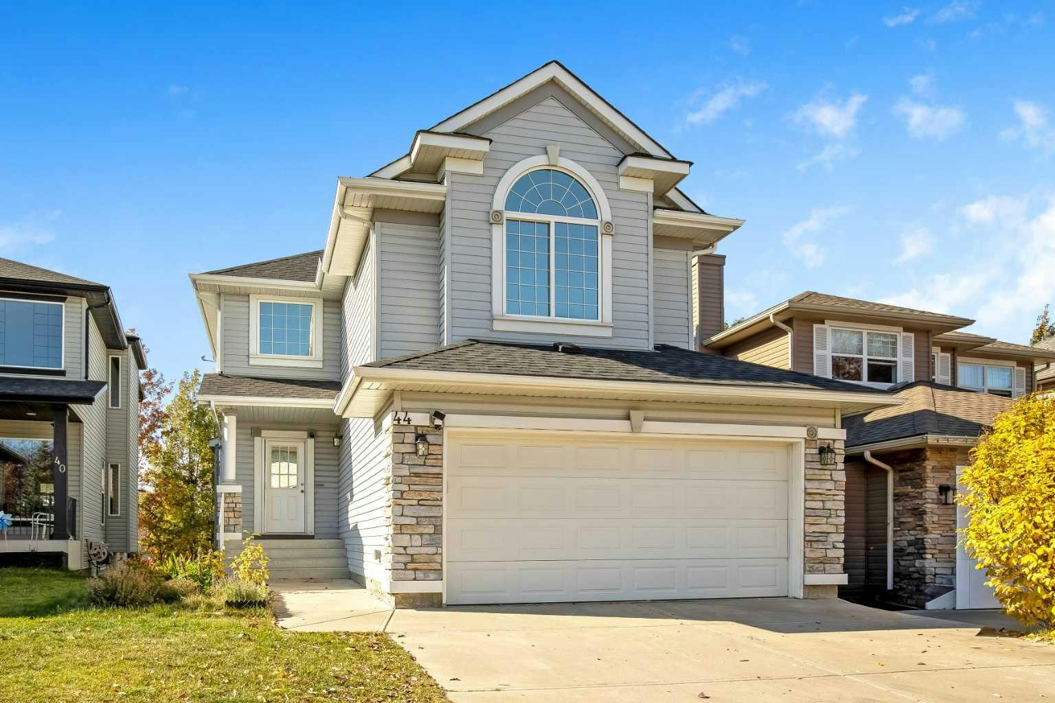 44 Rocky Ridge Close NW, Calgary, AB, T3G 4X1