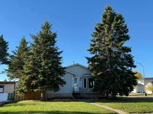 10415 107 Avenue, High Level, AB, T0H 1Z0