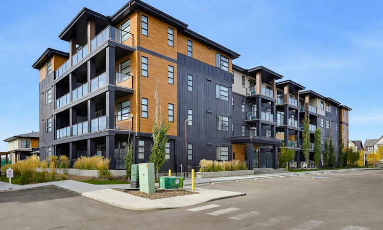 1207-55 Lucas Way NW