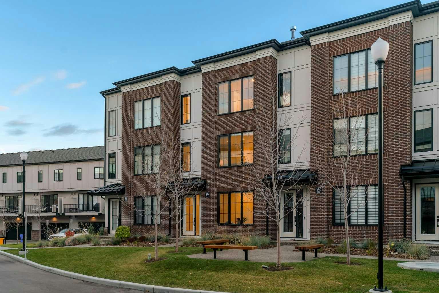 27-130 Discovery Drive SW, Calgary, AB, T3H 6E9