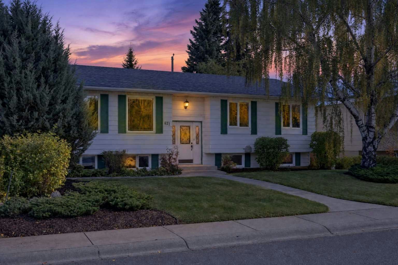 637 Willowburn Crescent SE, Calgary, AB, T2J 1M9
