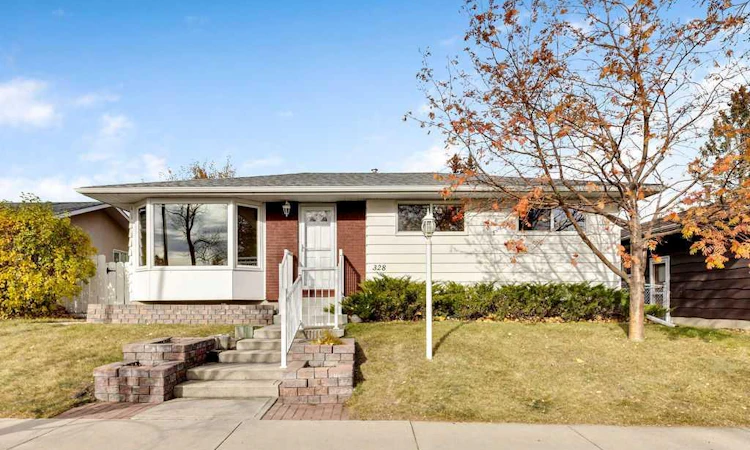 328 Willow Park Drive SE