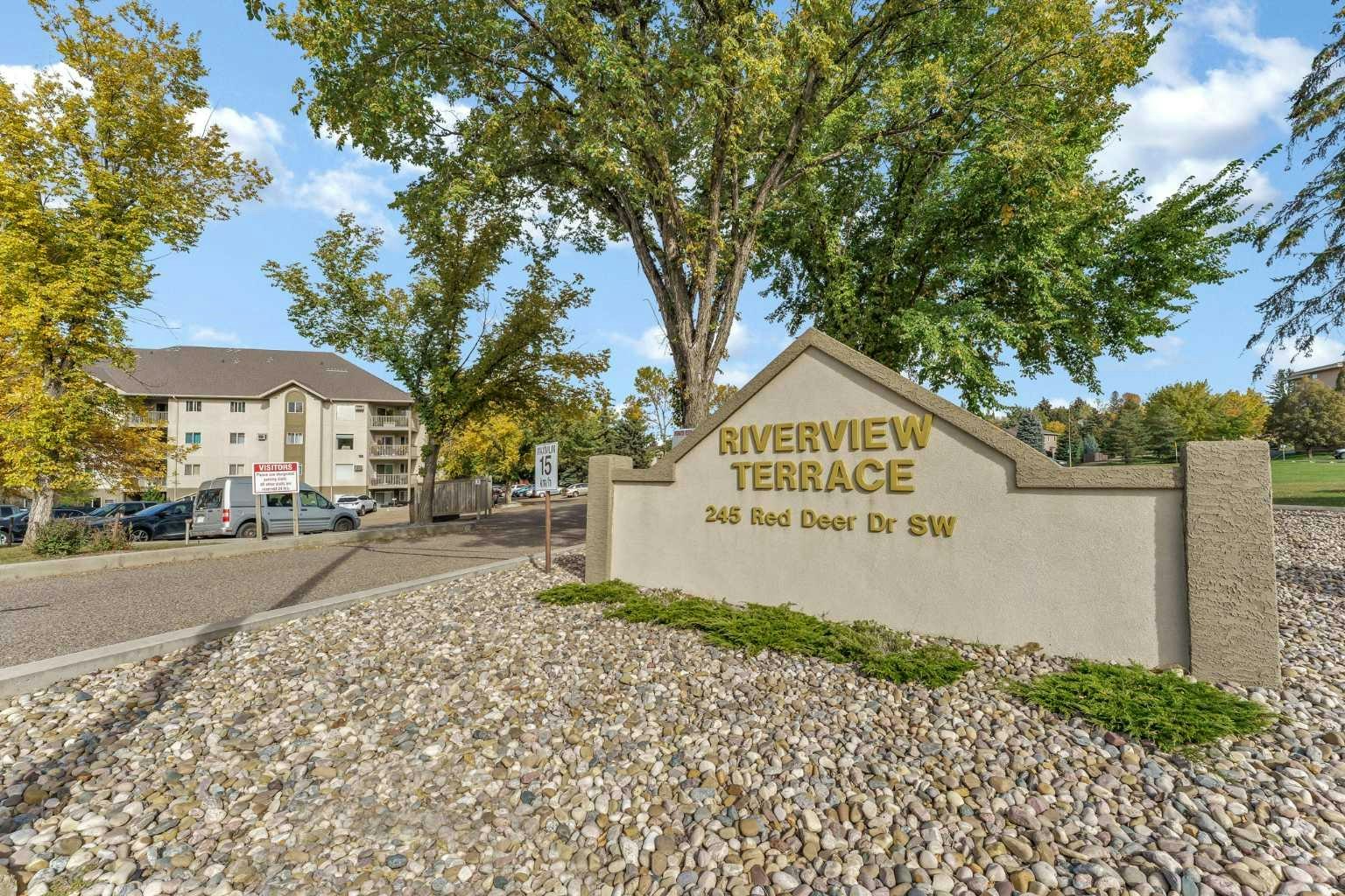 104-245 Red Deer Drive SW, Medicine Hat, AB, T1A 8P4