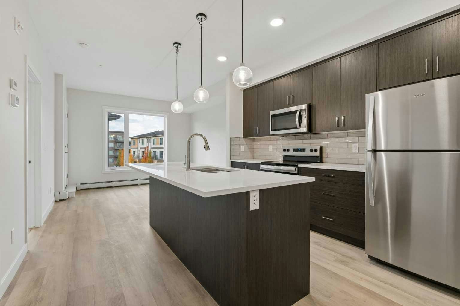 309-655 Shawnee Square SW, Calgary, AB, T2Y 1E3
