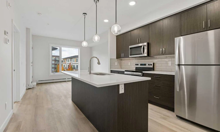 309-655 Shawnee Square SW