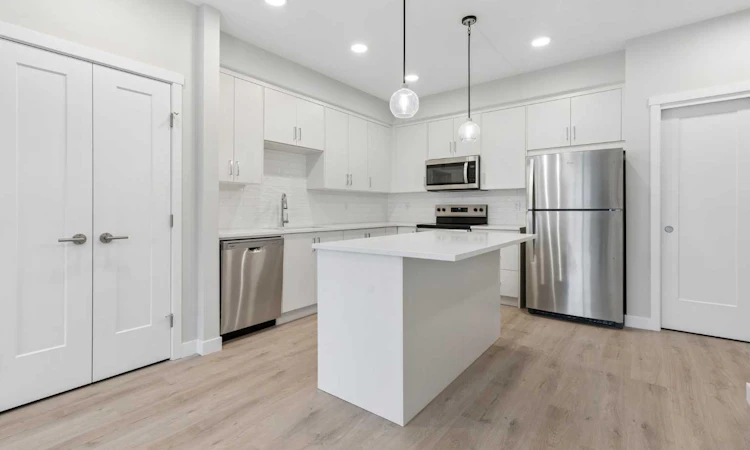 312-655 Shawnee Square SW