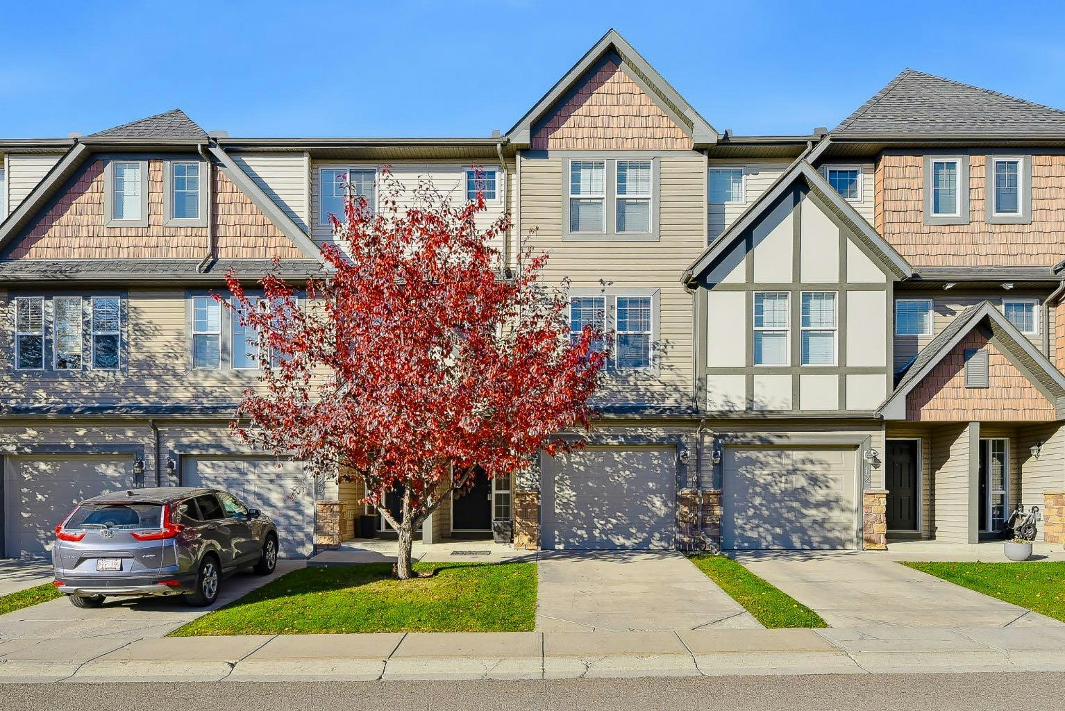16 Eversyde Park SW, Calgary, AB, T2Y 5G8