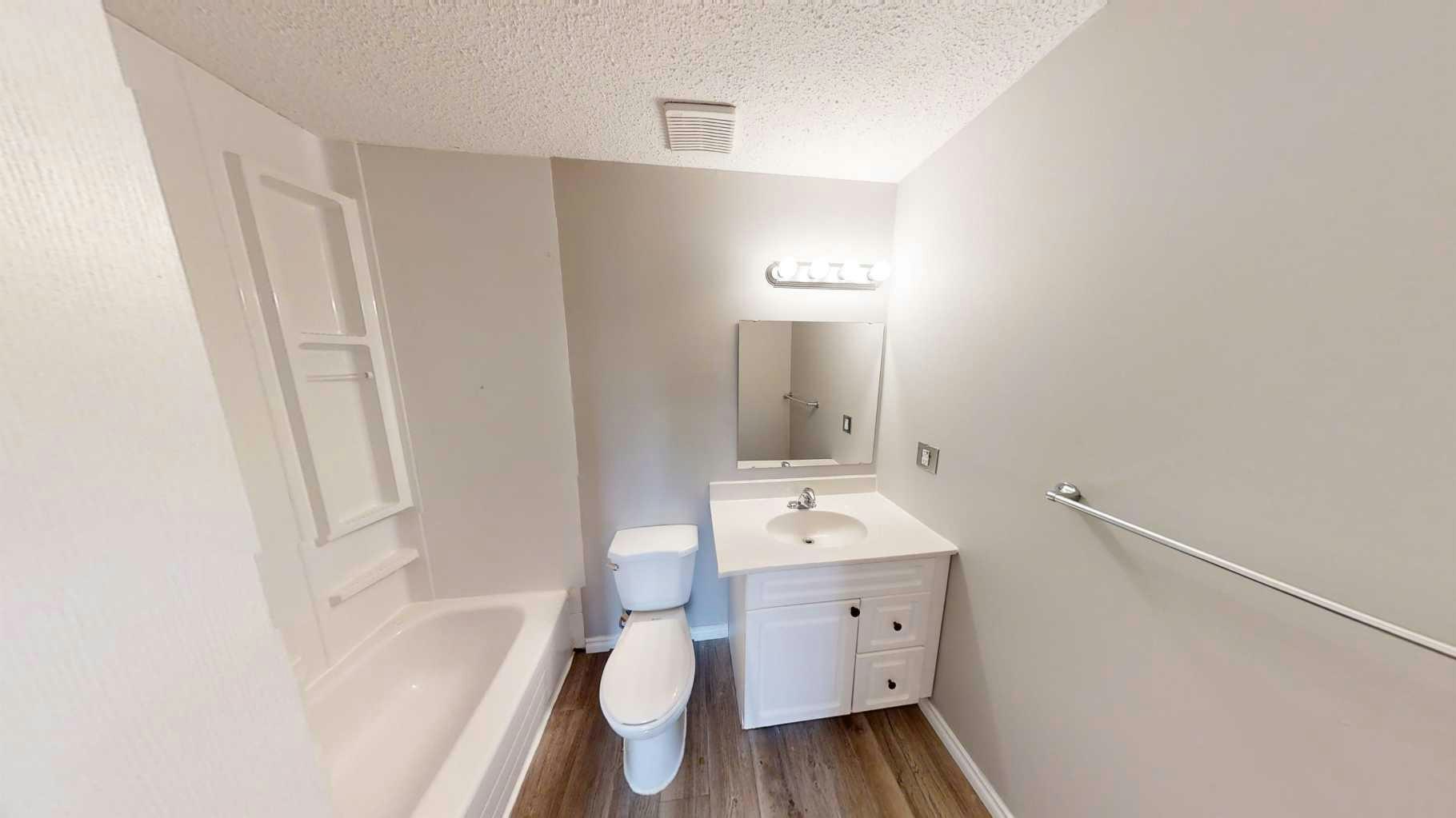 21-10028 105 Avenue, Grande Prairie, AB, T8V 1H1 - 4
