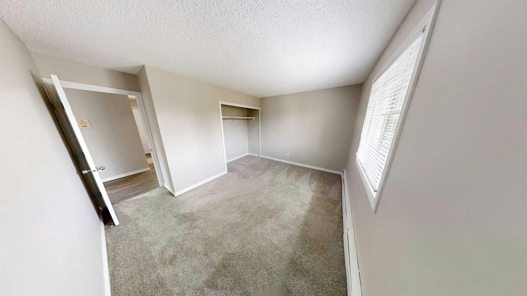 21-10028 105 Avenue, Grande Prairie, AB, T8V 1H1 - 8