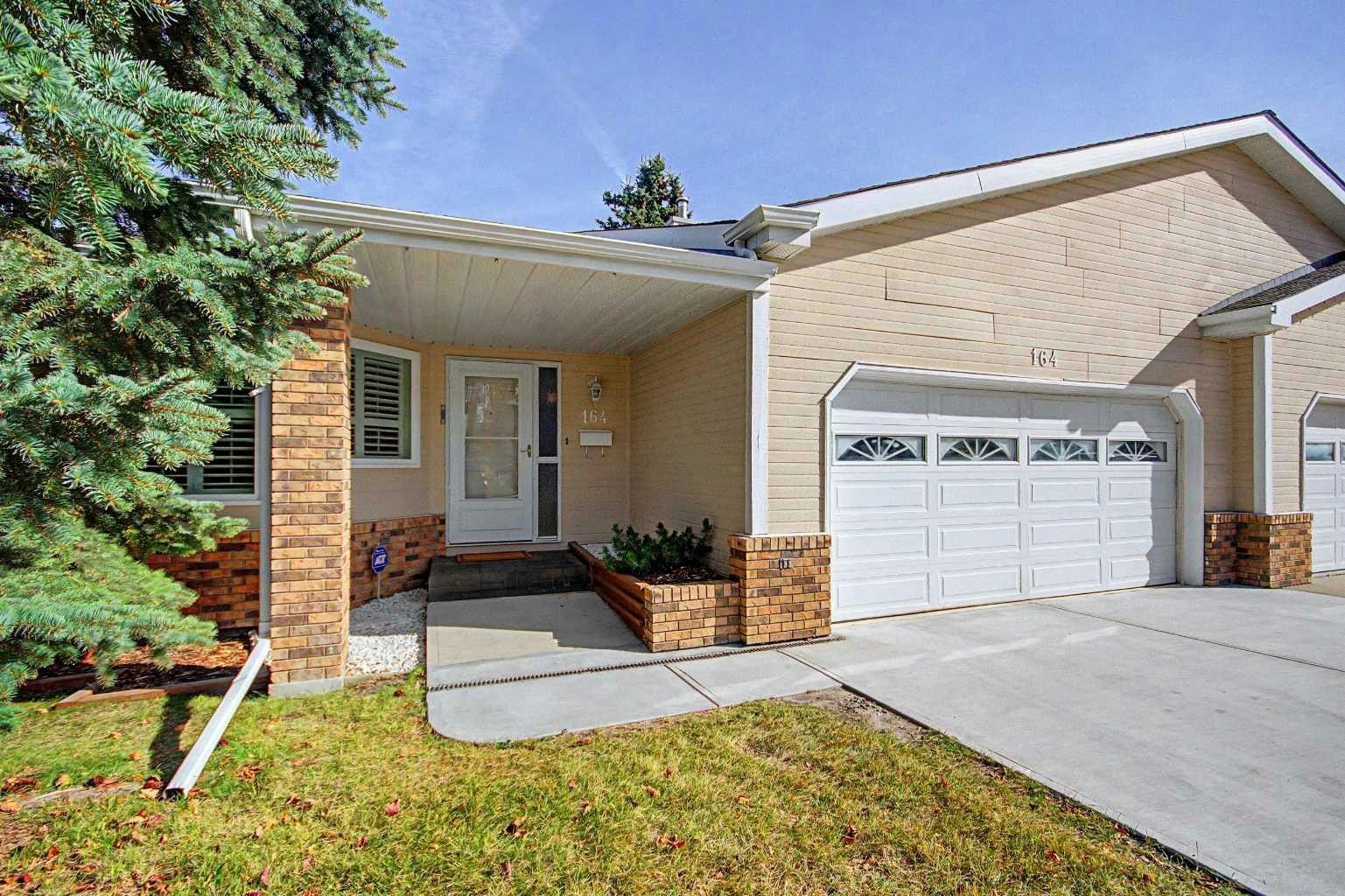 164 Strathaven Circle SW, Calgary, AB, T3H 2N5