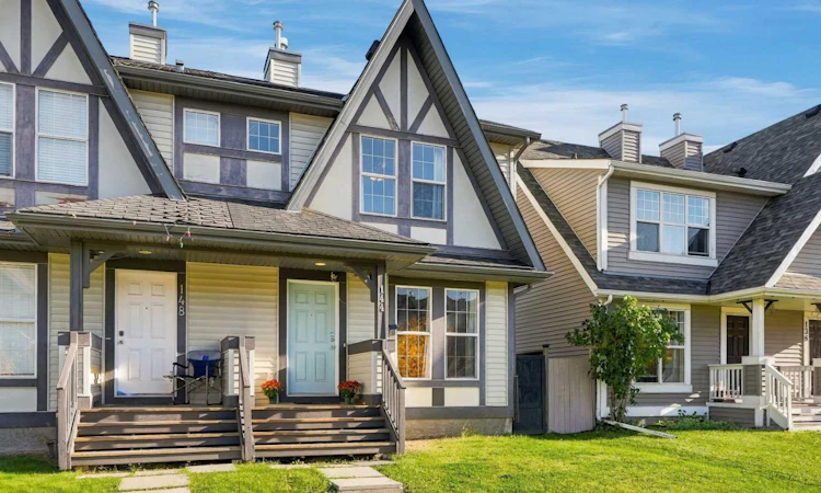 144 Elgin Meadows View SE