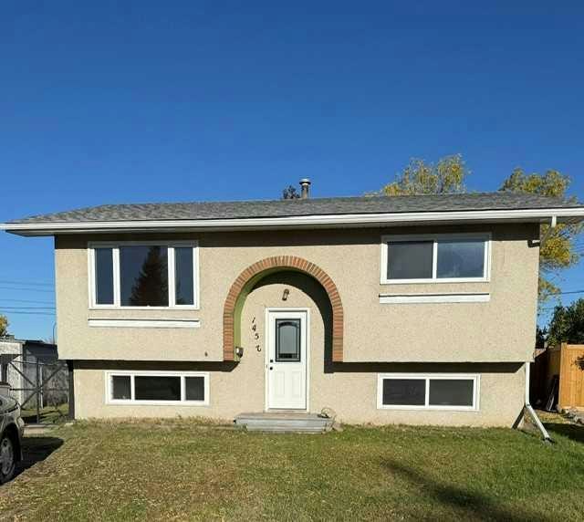 11452 97 Street, Grande Prairie, AB, T8V 3N2